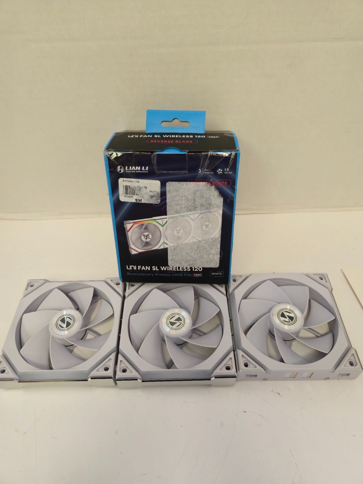 UNTESTED - FANS ONLY - Lian Li SL Wireless 120 Reverse Blade- White - 3 Pack
