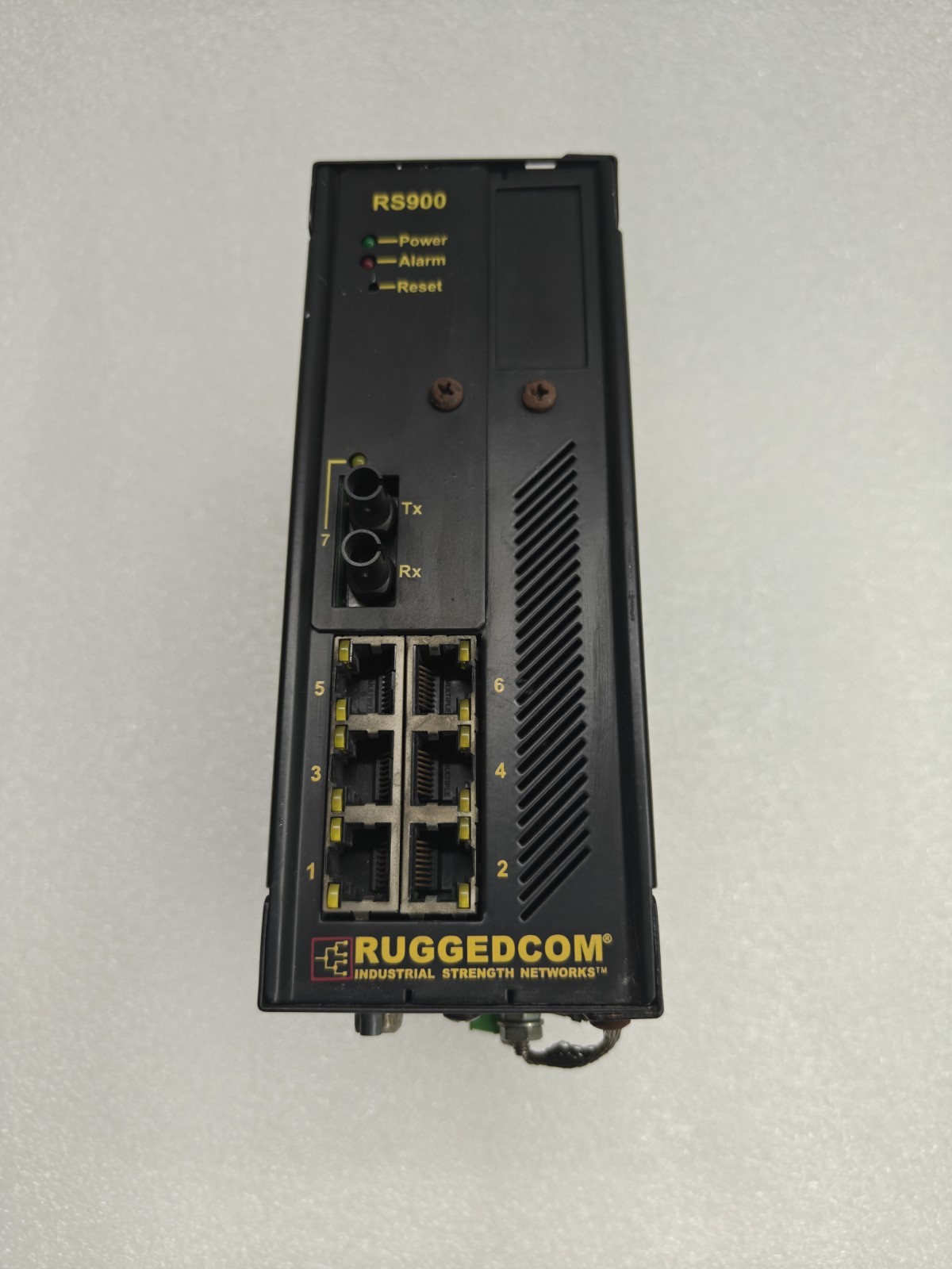 RUGGEDCOM RS900-HID-MT0000 INDUSTRIAL STRENGTH NETWORKS (FREE FAST SHIPPING)