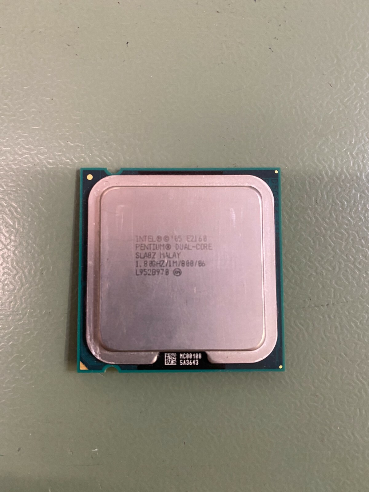 Intel SLA8Z Pentium Dual Core 1.8GHz 1MB 800MHz Processor Socket LGA775