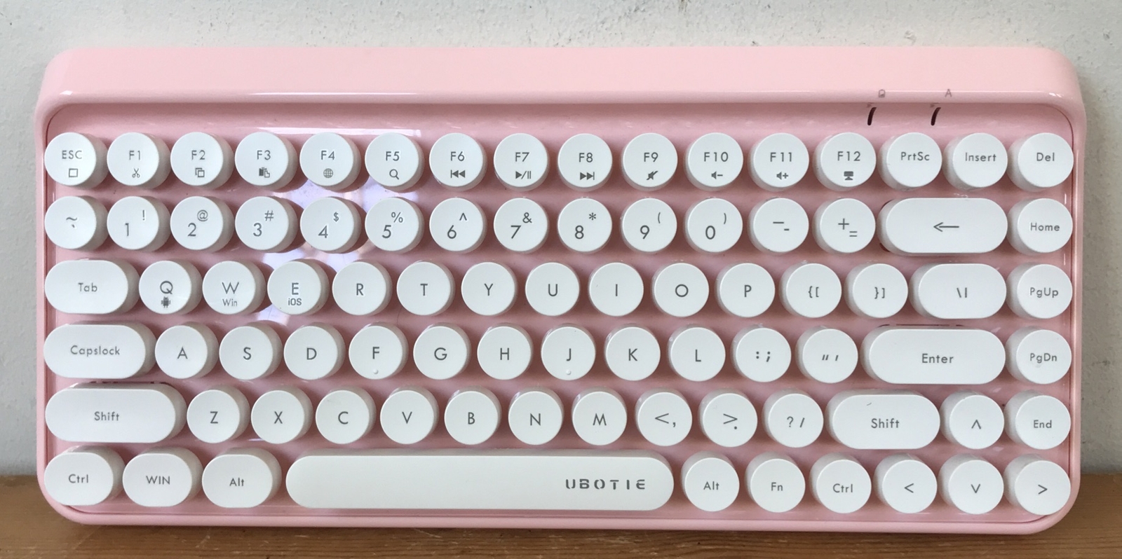 UBOTIE SK-621BT Retro Wireless Compact Portable Pink White Bluetooth Keyboard