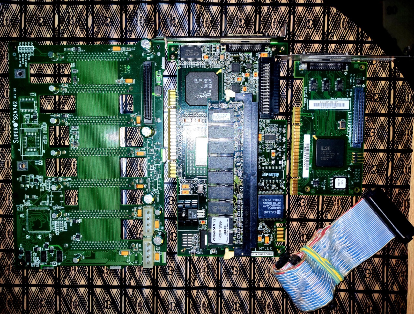 KIT SCSI Adapters LSI-20160-HP + SuperMicro SCA742 + MYLEX D040474-32NB1 08P4020