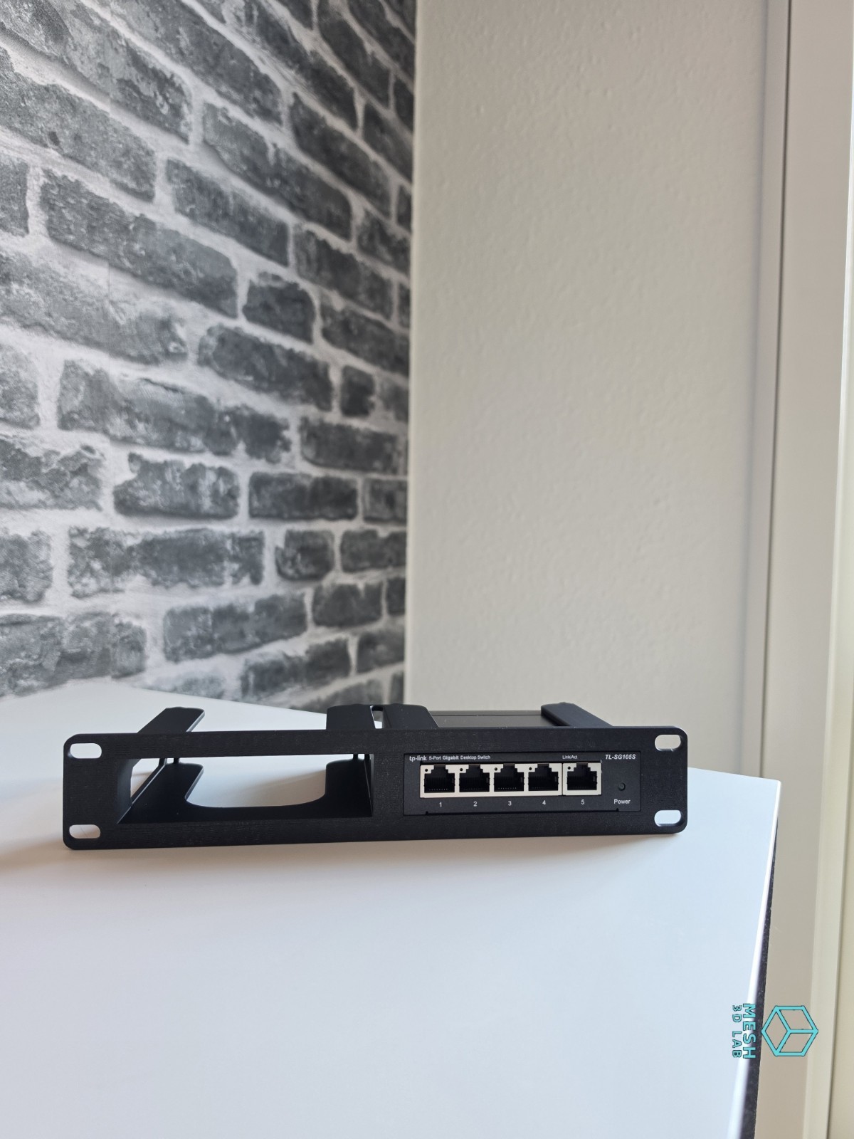 2x TP-Link TL-SG105S 10 Inch Rack Mount Bracket Black