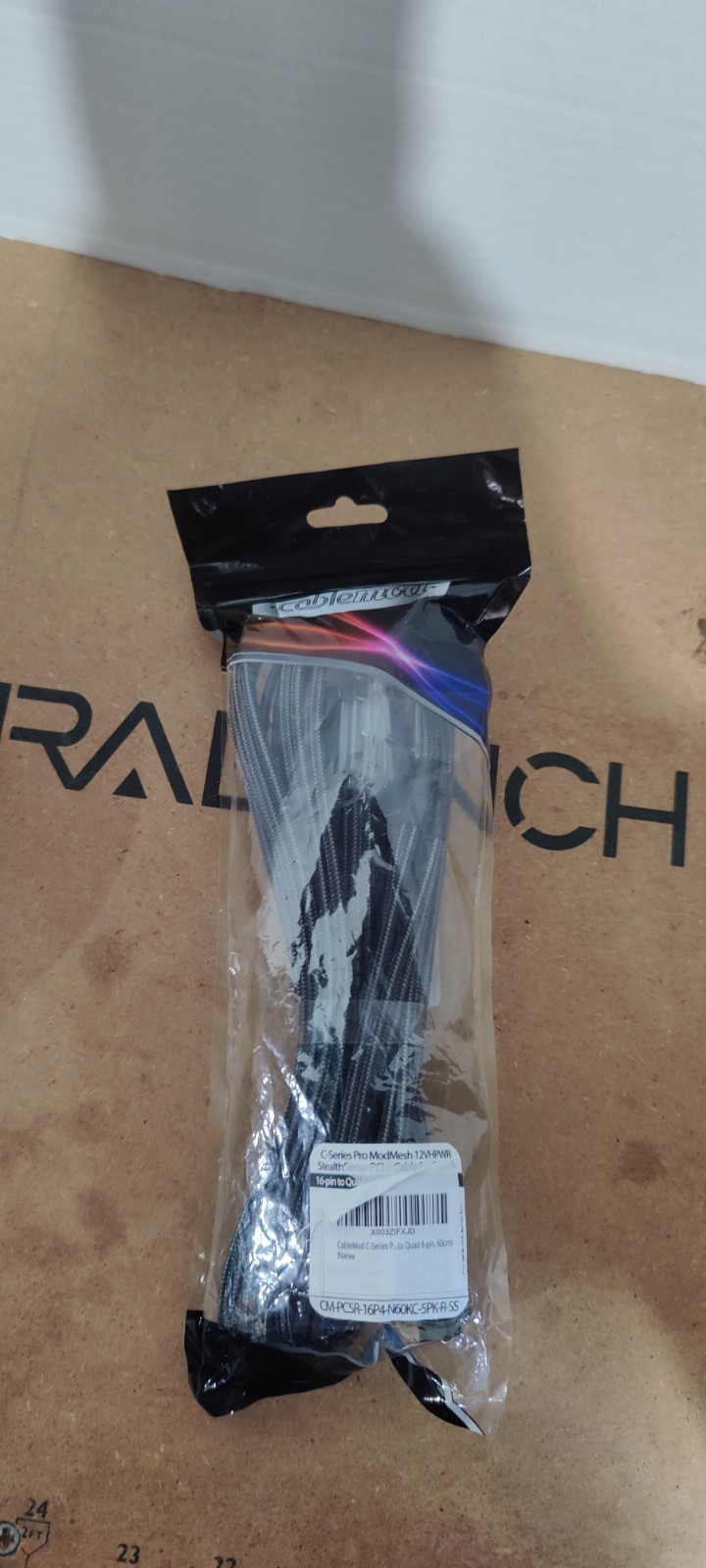 Cablemod C-series Pro Modmesh 12VHPWR Stealthsense 16 Pin To Quad 8 Pin Carbon