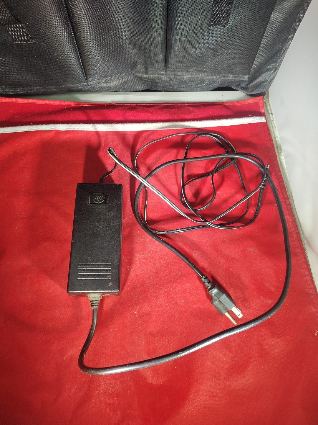 Genuine OEM HP 0950-4483 AC/DC Power Adapter