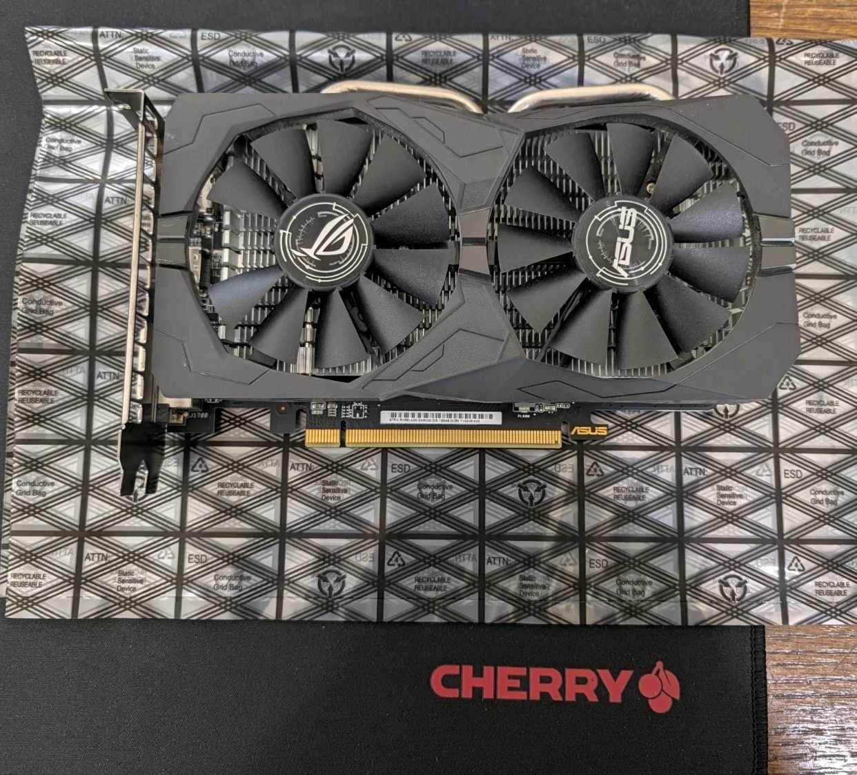 Used ASUS ROG Strix Radeon RX 560 O4G EVO Gaming 4GB GDDR5 Graphics Card