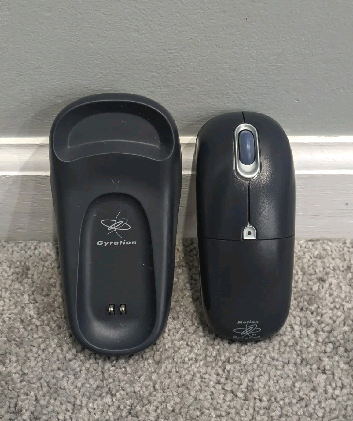 Gyration Ultra GT 30 Ft Wireless Optical Air Mouse Receiver w Cradle No AC Cable