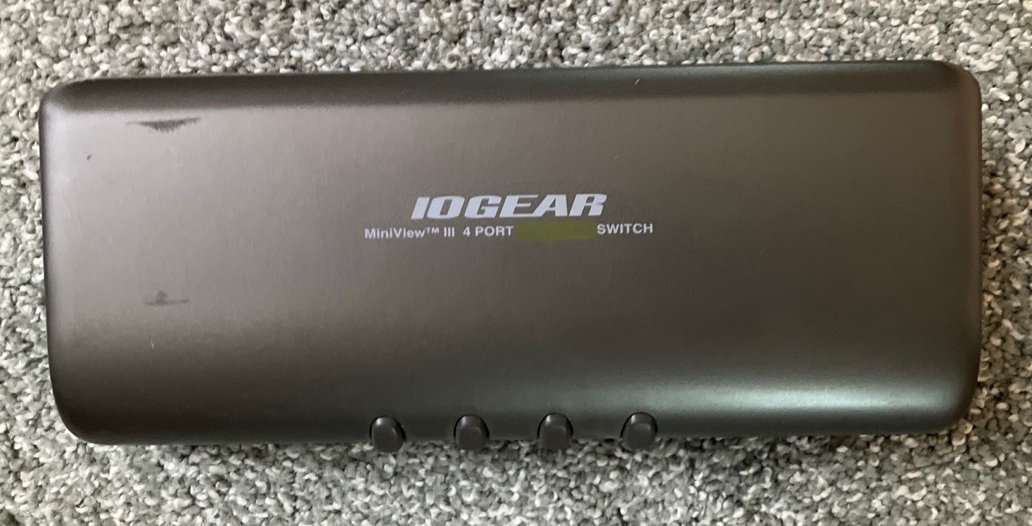 USED IOGEAR MODEL GCS1714 KVMP 4 Port VIDEO SWITCH - NO CABLES