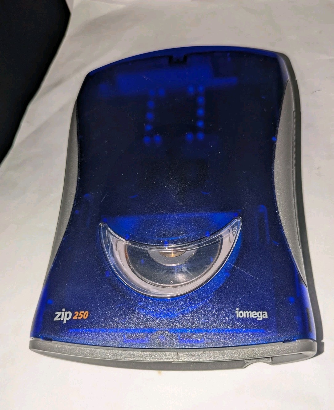 DEFECTIVE Iomega Zip 250 USB Powered External Drive No Cord  Untested G3D