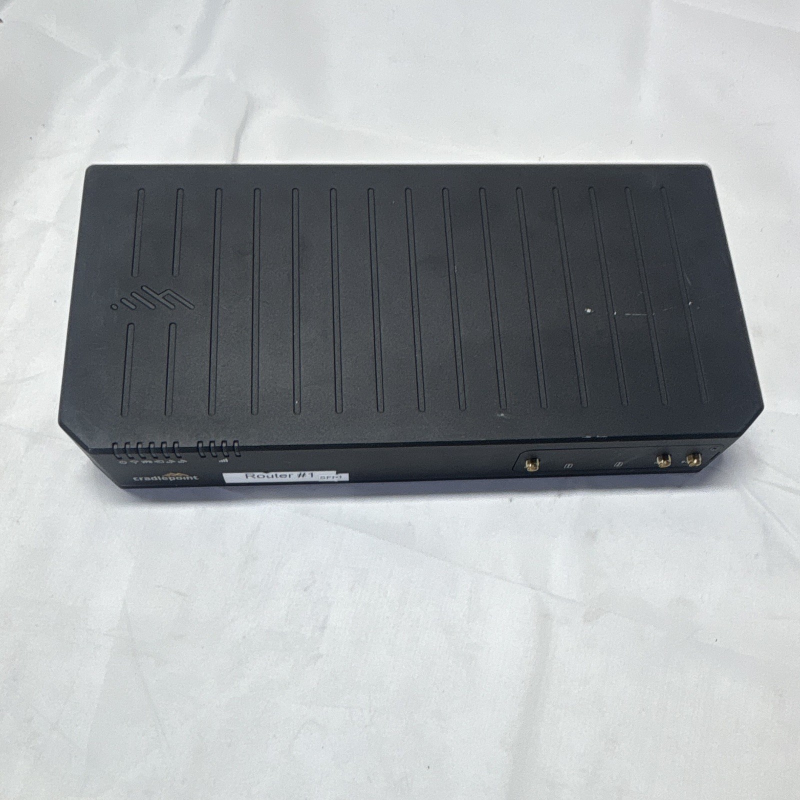 Cradlepoint E3000-C18B Enterprise Router 2.5Gbps WAN 9-Port Wi-Fi 802.11ac