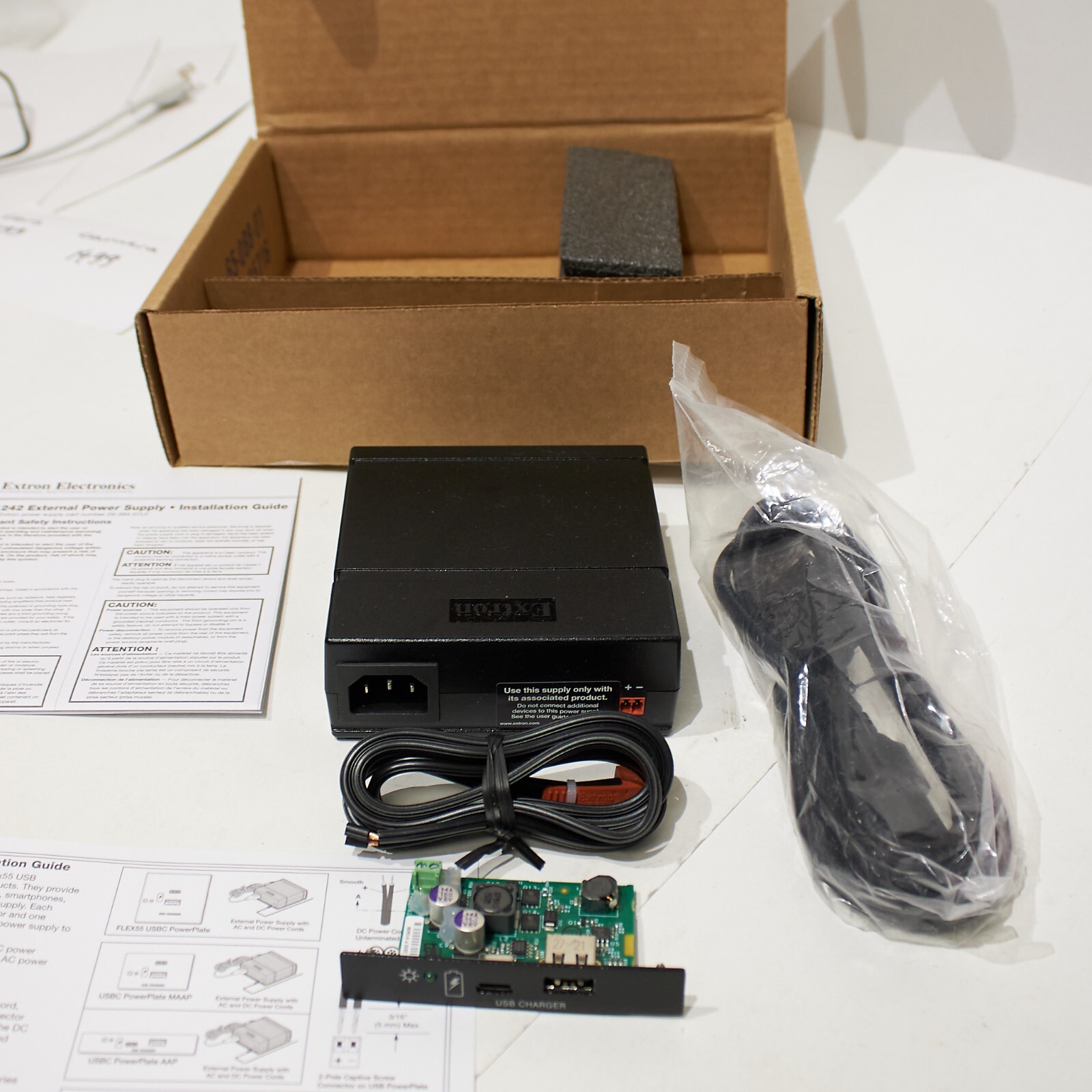 Extron USB-C PowerPlate AAP, Black 60-1783-02 (W5) [ power block + plate combo]