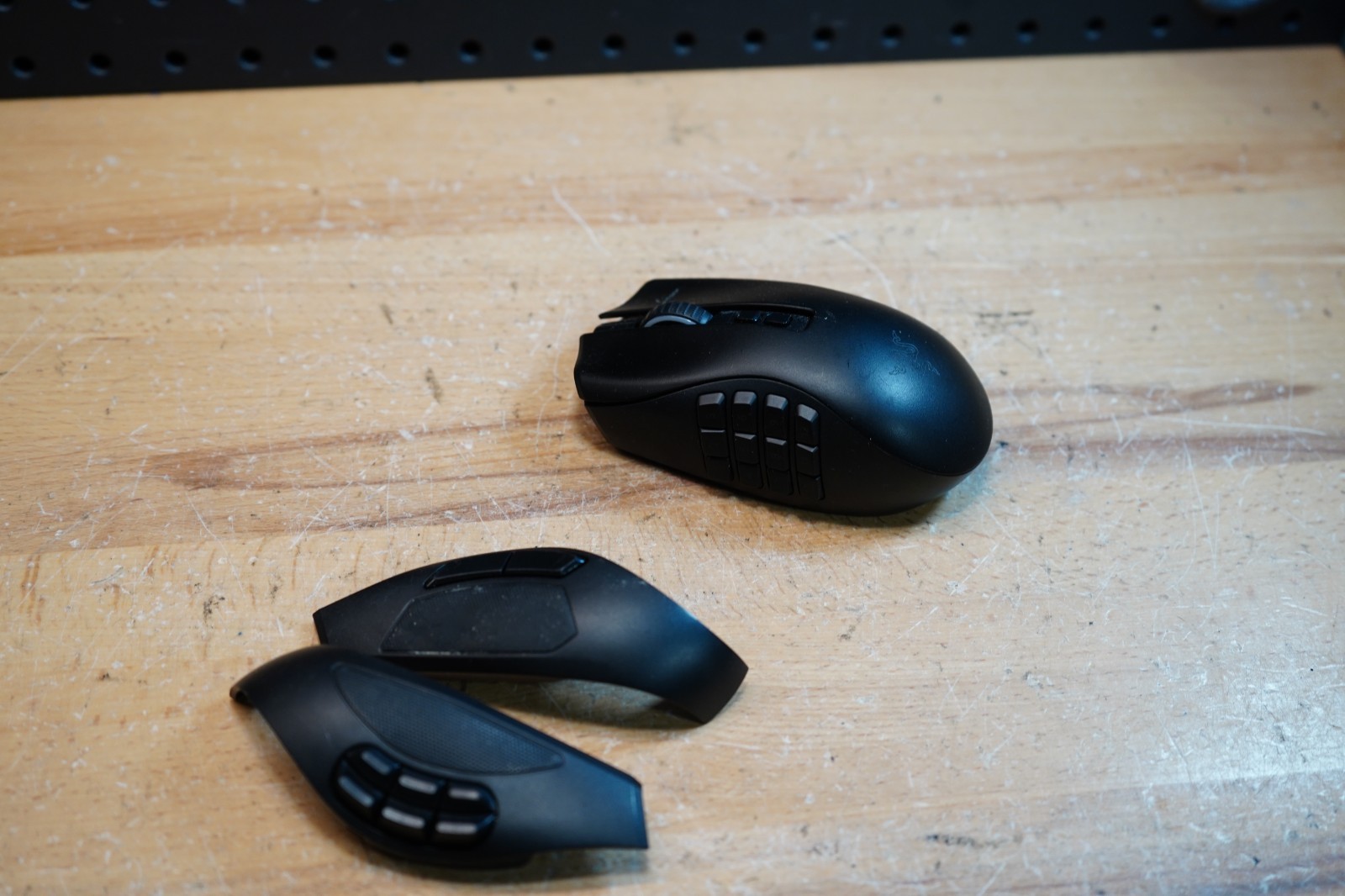 (O) Razer Naga Pro RZ01-0342 Wireless MMO Gaming Mouse w/ Side Plates - No Cord