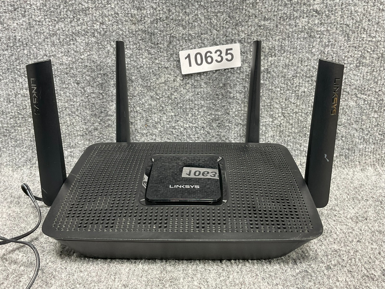 Linksys MR8300 Mesh Wi-Fi Router Tri-Band 2.2Gbps Wireless Used