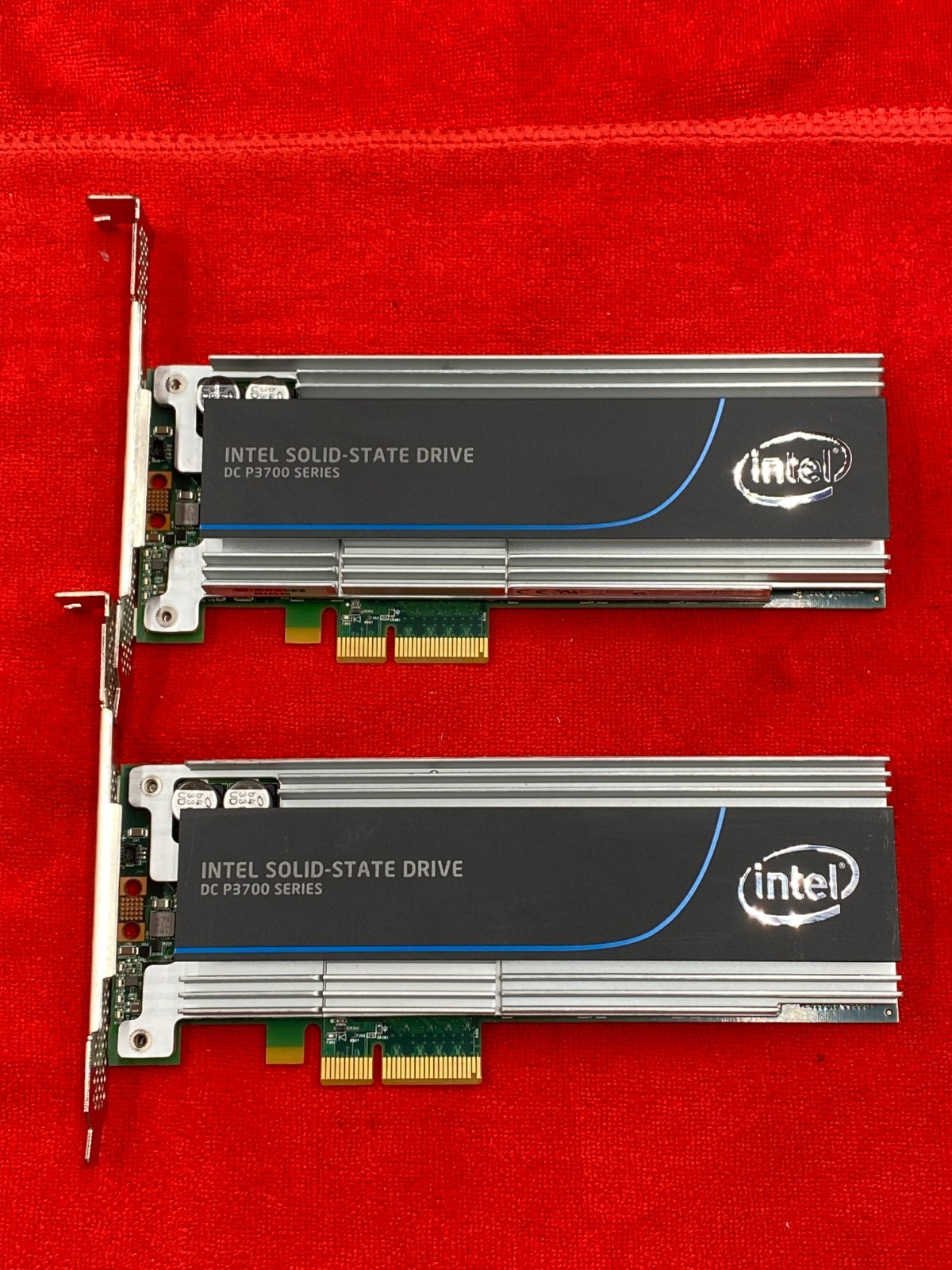 2 LOT INTEL DC P3700 SERIES 2TB SSD ENTERPRISE PCIe 3.0x4(NVMe) 0CJY9F/057GV2