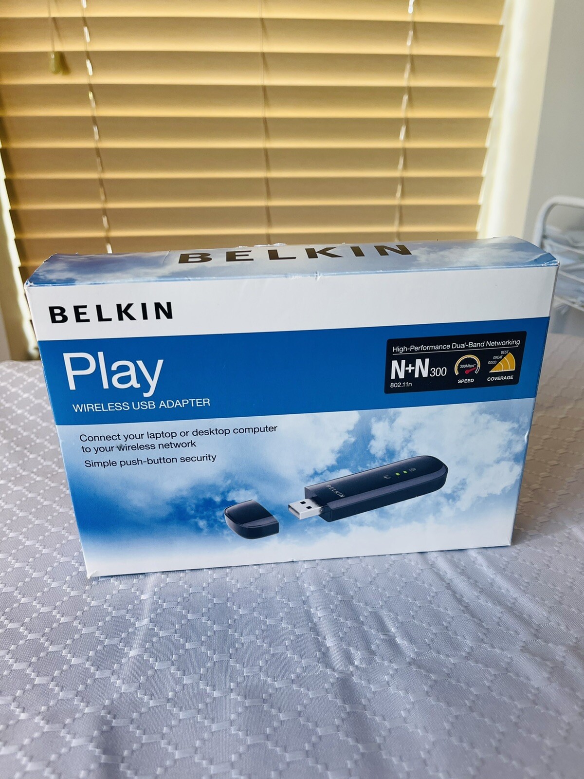 Belkin F7D4101 Play Wireless High-Performance Dual-Band LED USB Adapter