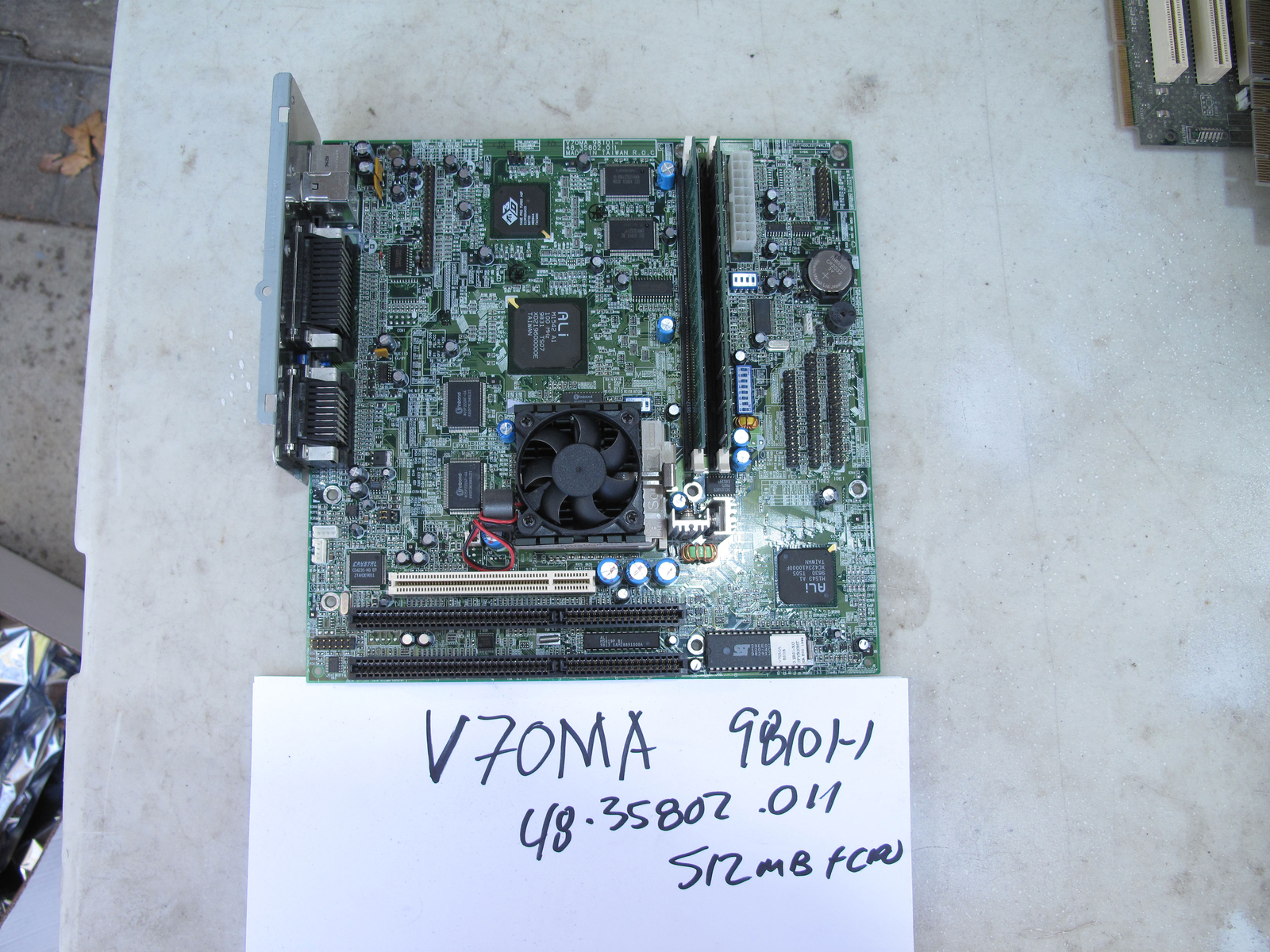 IBM 00K8747 MOTHERBOARD  + CPU + 512 MB RAM