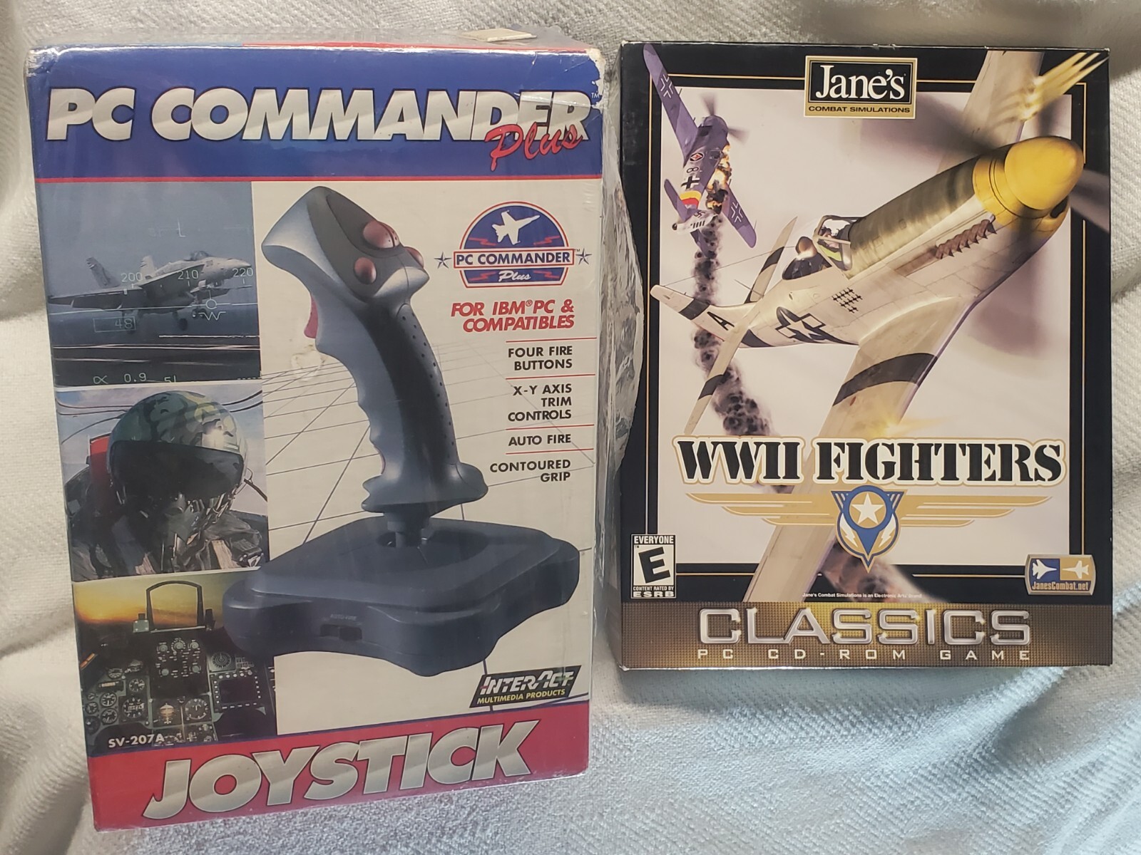 Vtg World War II Combat Simulations Computer Fighter Game +PC Commander Joystick