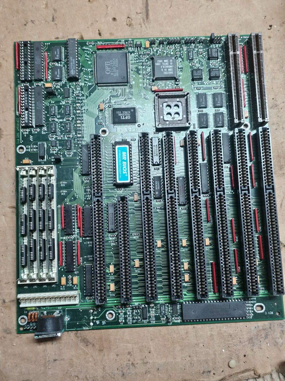 Retro Gaming IBM Alaris Leopard VLB Motherboard 387128k cache Powers/No Post