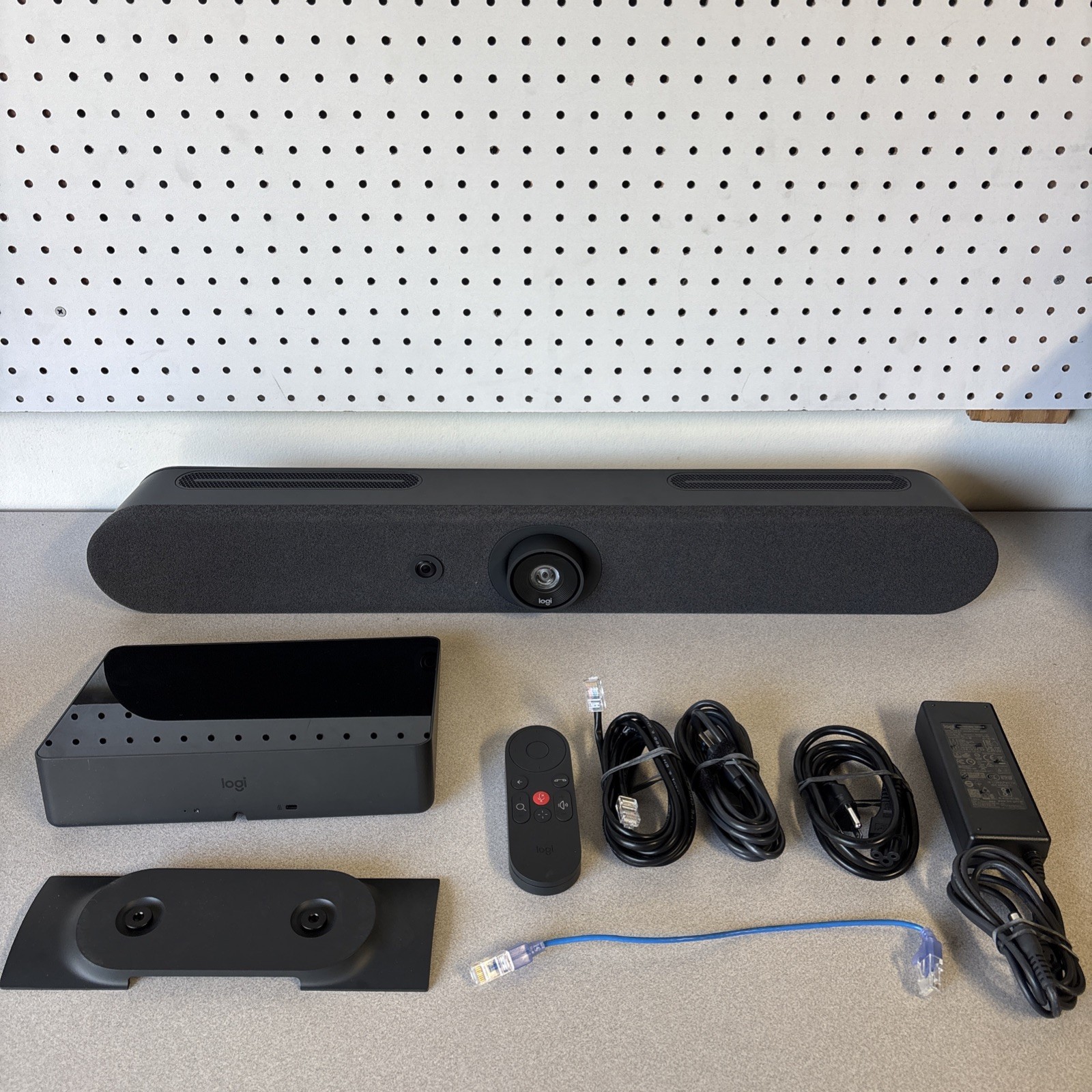 Logitech Rally Bar Mini VR-0020 4K Video Conferencing System +tab
