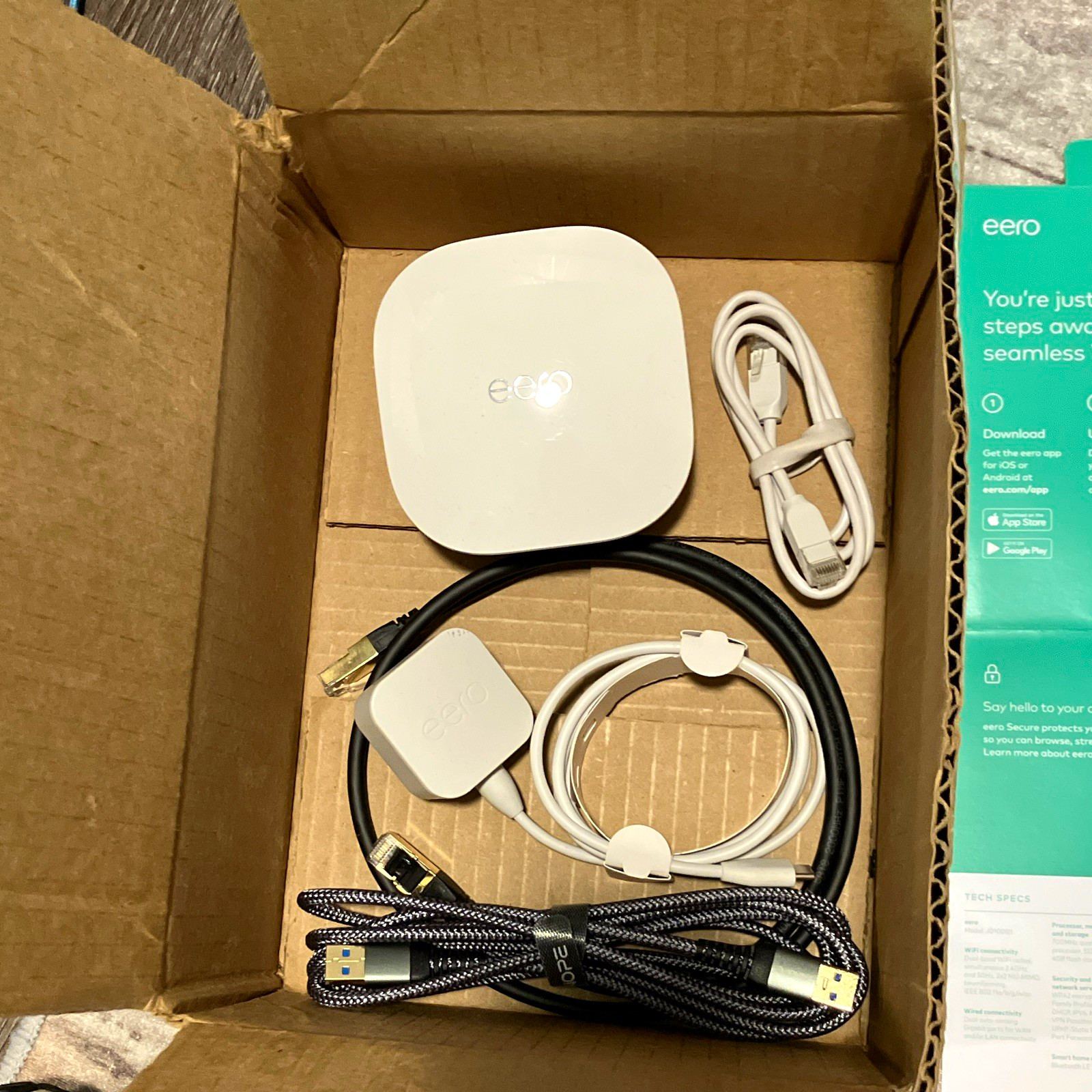 eero Wireless WiFi Router White w/ Power Adapter & Ethernet Cable bundle