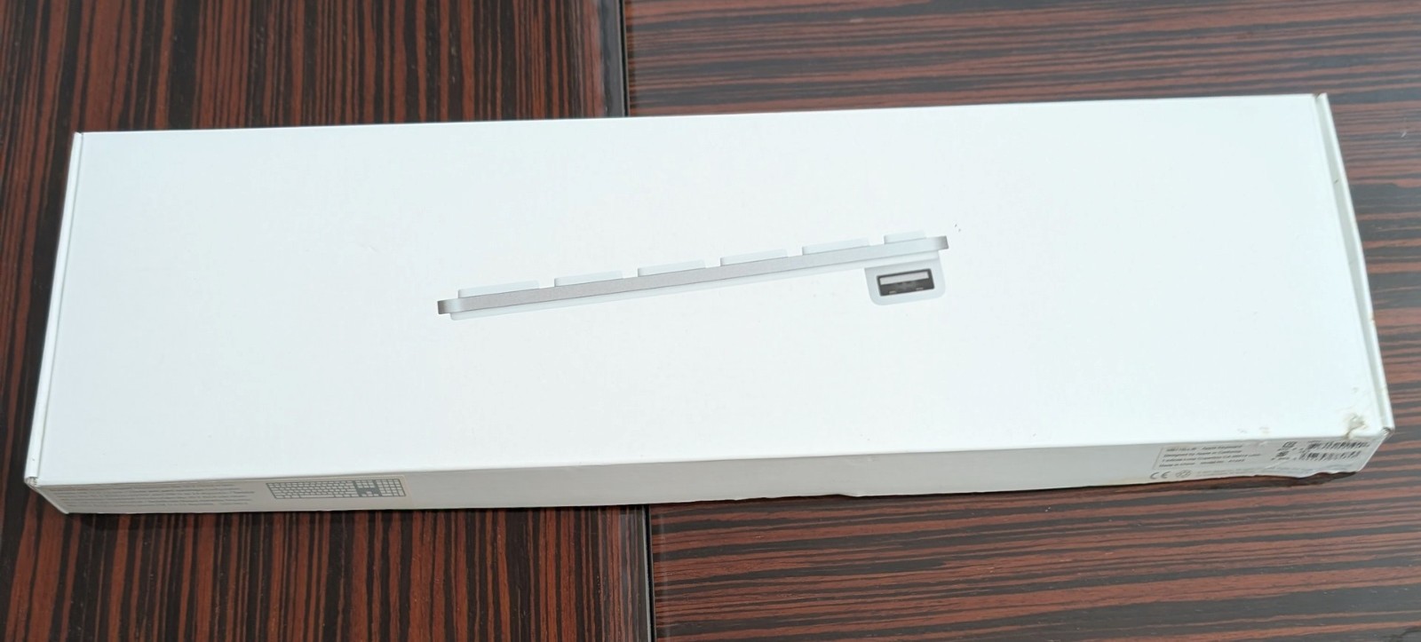 Apple A1243 Aluminum Wired USB Keyboard With Numeric Keypad New in Open Box