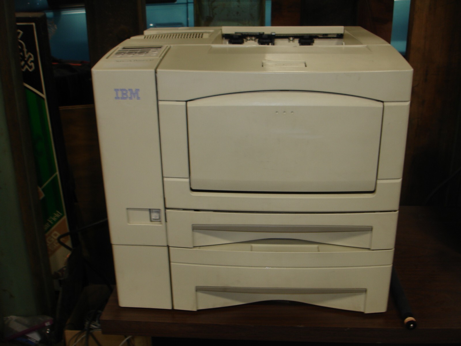 IBM Network Printer 17 (4317-002) 600 DPI, 33 MHz CPU, 4 MB, Laser Printer.