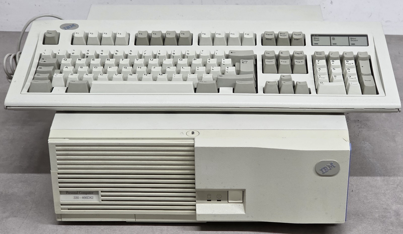 IBM PC 330 - 466DX2 Retro Computer - Personal Computer Vintage