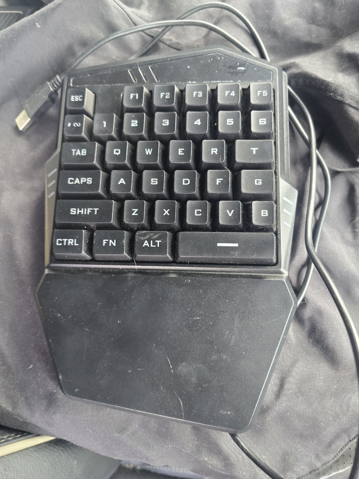 BUGHA ONE-HANDED LED GAMING KEYBOARD FOR PC 3 LED LIGHT MODES