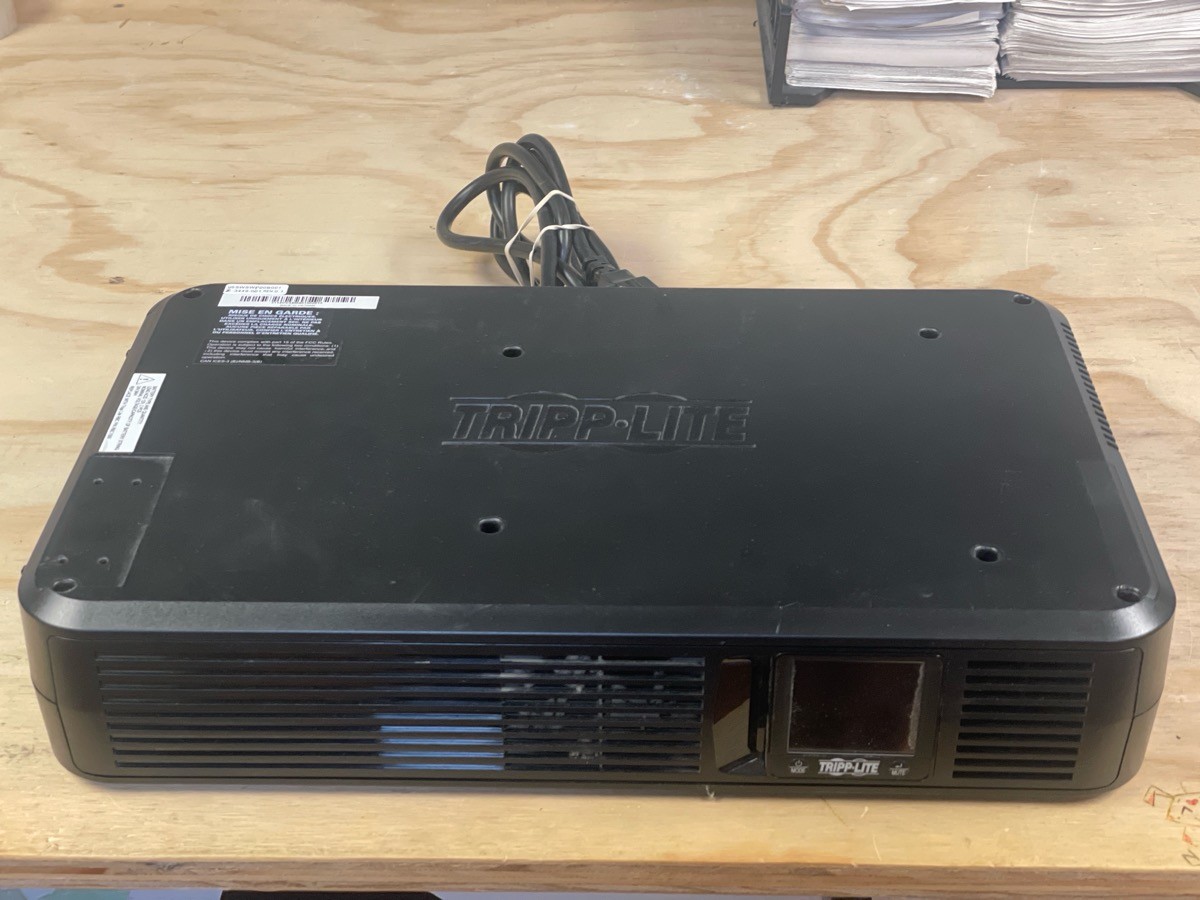 TRIPP LITE SMART 1500 LCD - 8 Outlets - READ (MCP027535)