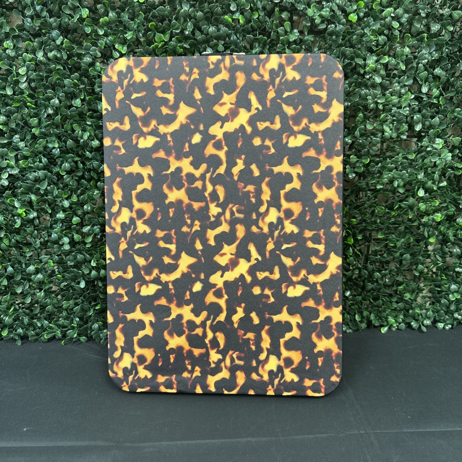 Casely Macbook Laptop 16” Case “Shell Shocked”