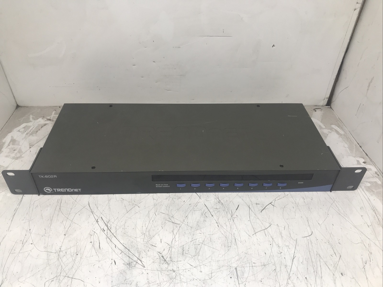 TRENDnet TK-803R 8-PORT KVM SWITCH