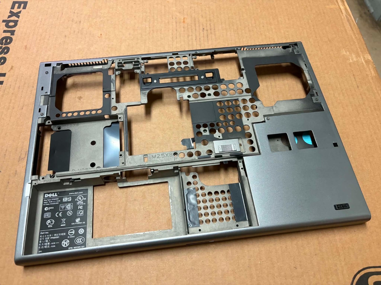 Genuine Dell Precision M6500 Laptop Bottom Base Case JVJ59 0JVJ59 CN-0JVJ59
