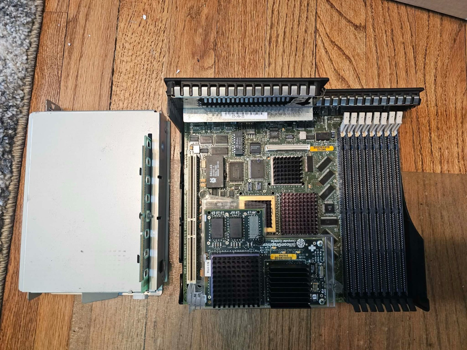 SILICON GRAPHICS O2 030-1038 O2 SYSTEM BRD & 030-1102-001 CPU BOARD TRITON SGI