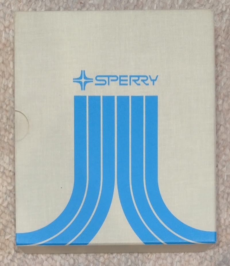Sperry Personal Computer System Programming in Basic for DOS 2.11 Binder 1984