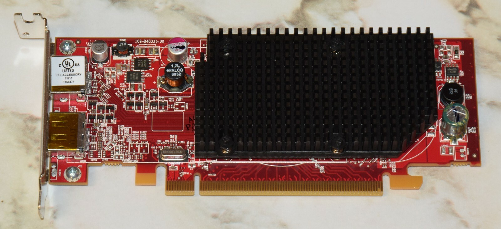ATI AMD FireMV 2260 PCI Express x16 Low Profile Video Card 256MB Display Port