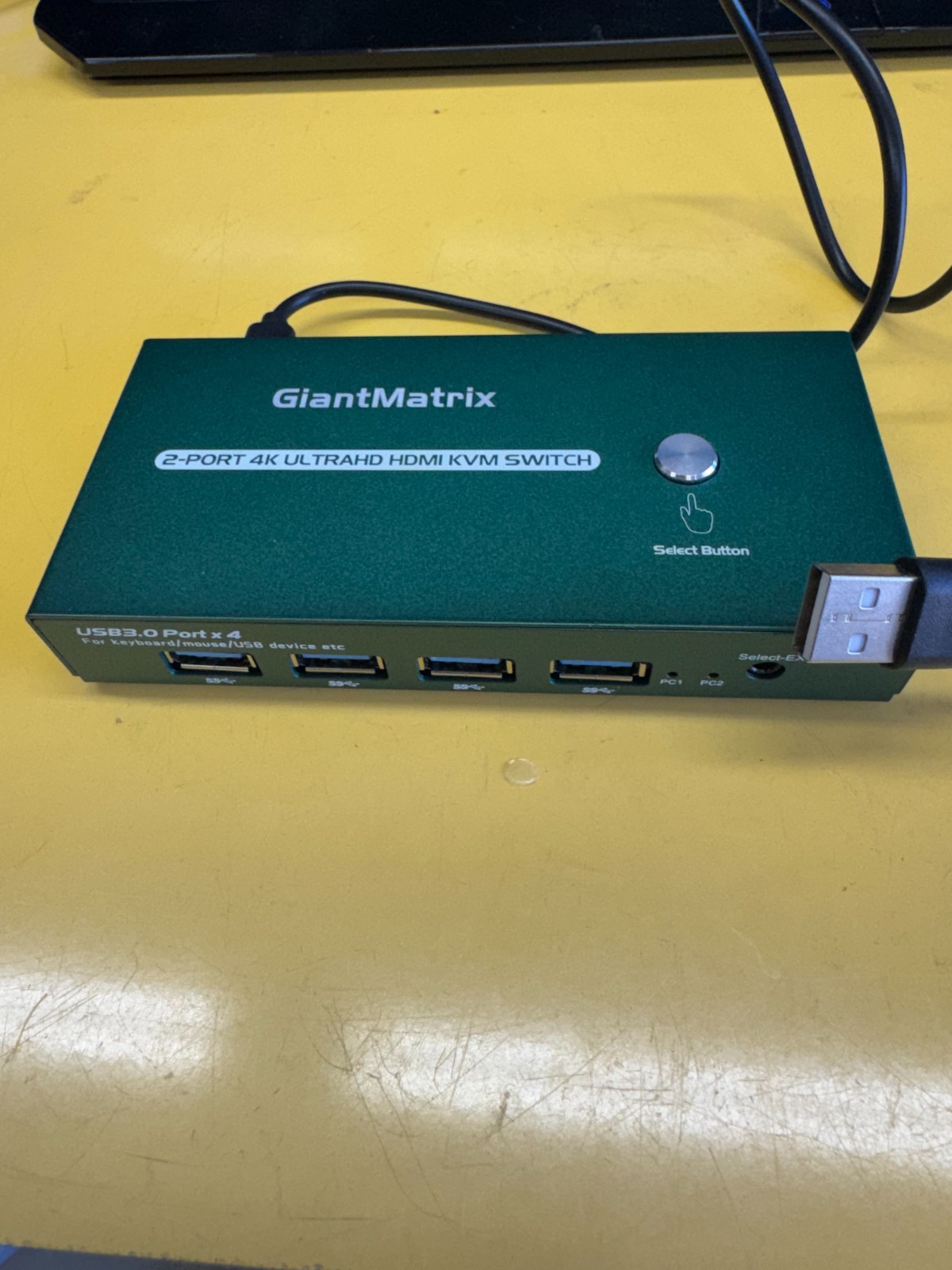 GiantMatrix 2-Port 4K ULTRAHD HDMI KVM SWITCH