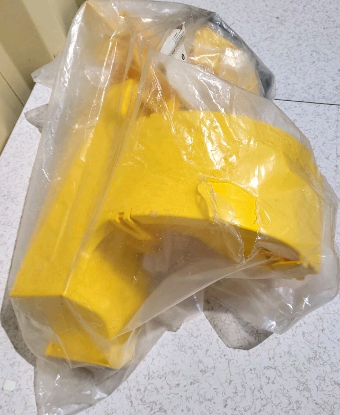 CommScope / Amphenol - 2) FGS-MEXP-E-A/B/F - FiberGuide Express Exit Fitting,