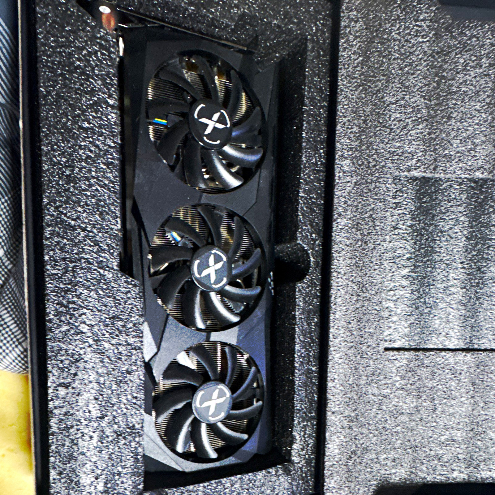 XFX Speedster SWFT309 AMD Radeon RX 6700 XT Triple Fan Graphics Card