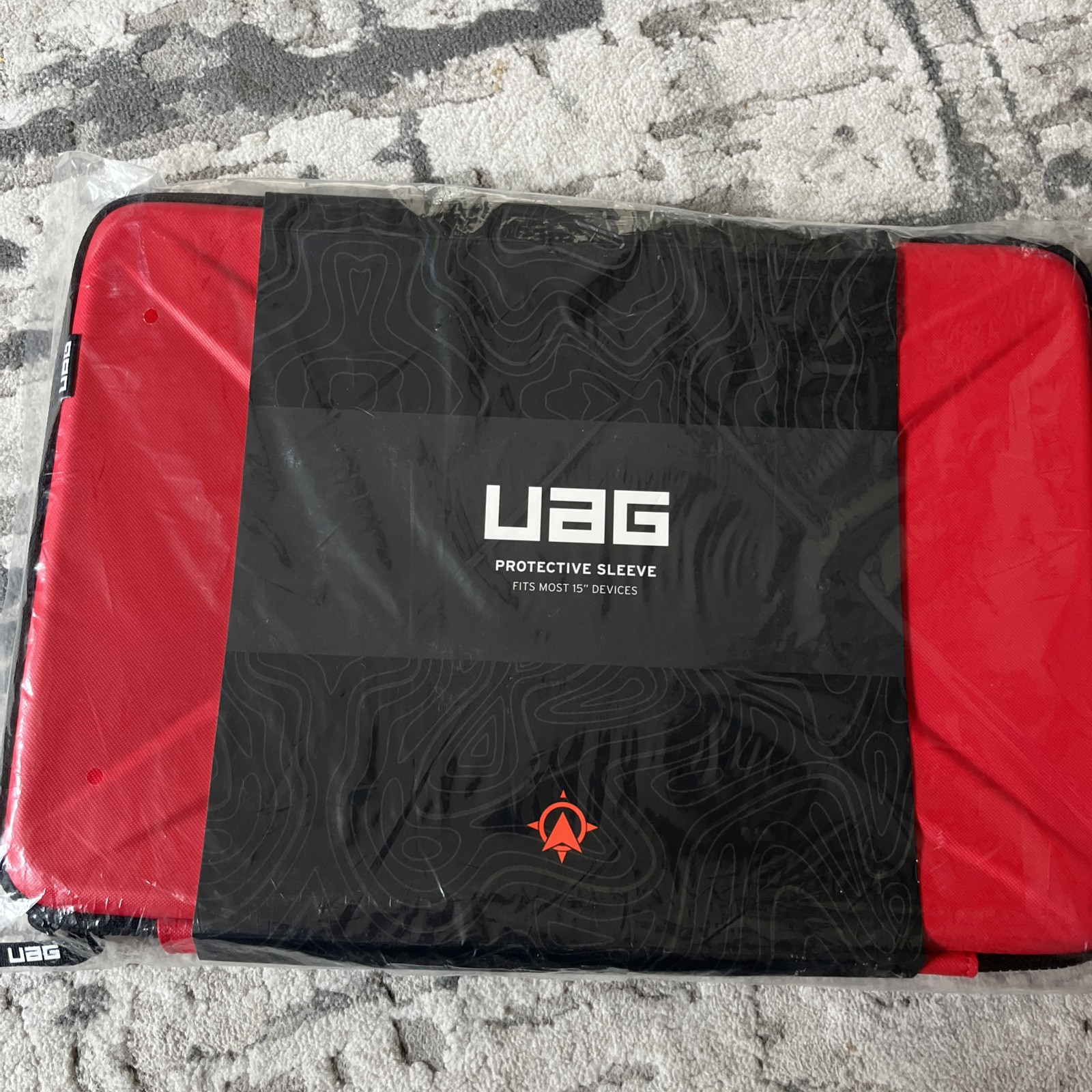 UAG Large Sleeve For 15” / Magma Color