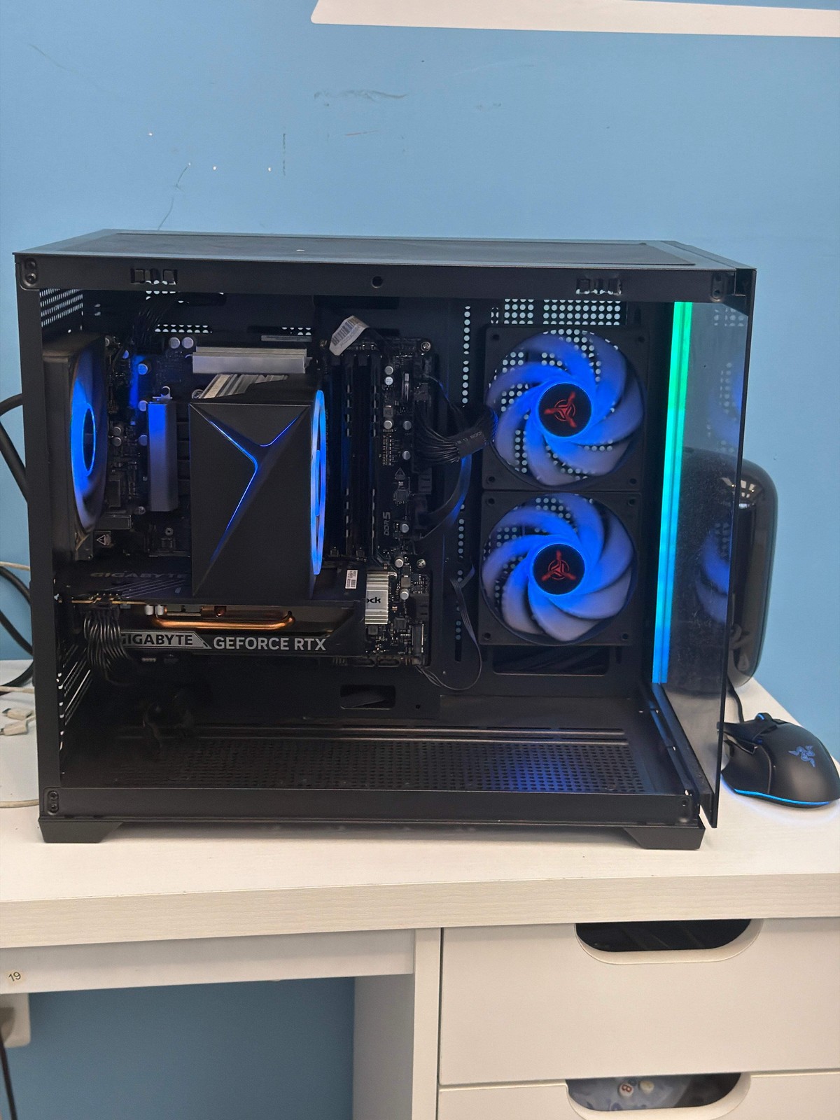 Skytech Desktop Computer Intel i5-14400F 16GB DDR5 1TB RTX 5050 Gaming PC Used