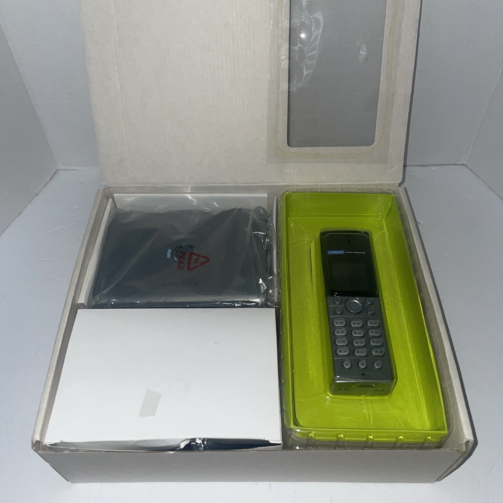 Linksys Cordless Dual Mode Internet Telephony Kit With Skype Model CIT400
