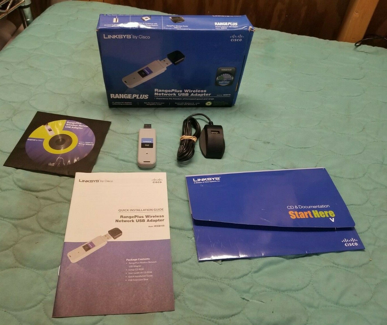 Linksys Cisco RangePlus Wireless Network USB Adapter WUSB100, 802.11b/g Bundle