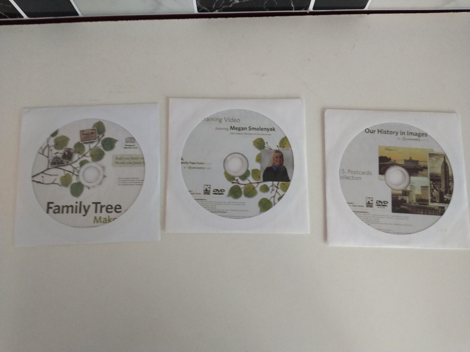ANCESTRY.COM Family Tree Maker Essentials PC Software 2008 CD DVD Resources