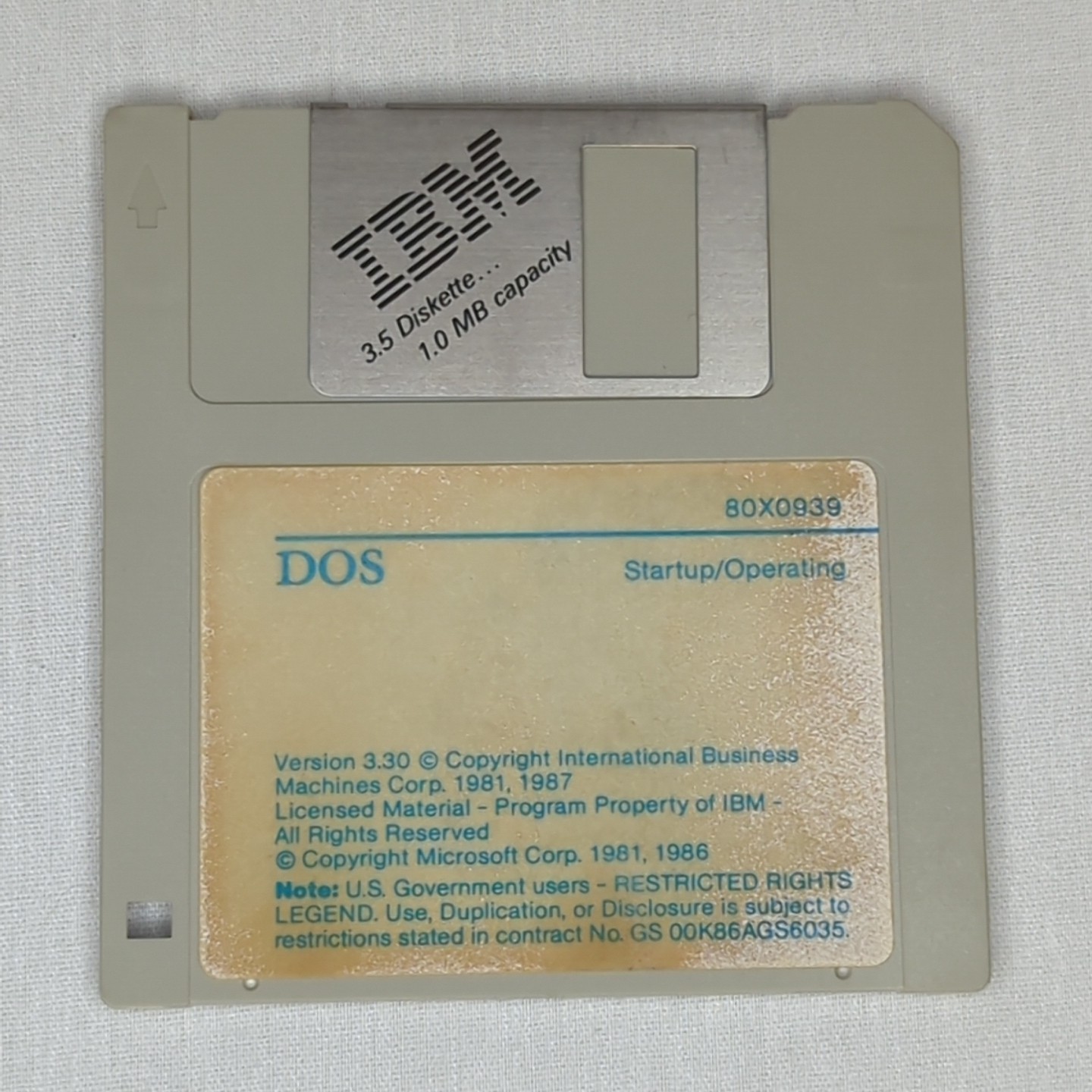 IBM Floppy Disk DOS 80x0939 Start Up / Operations Version 3.30 1987