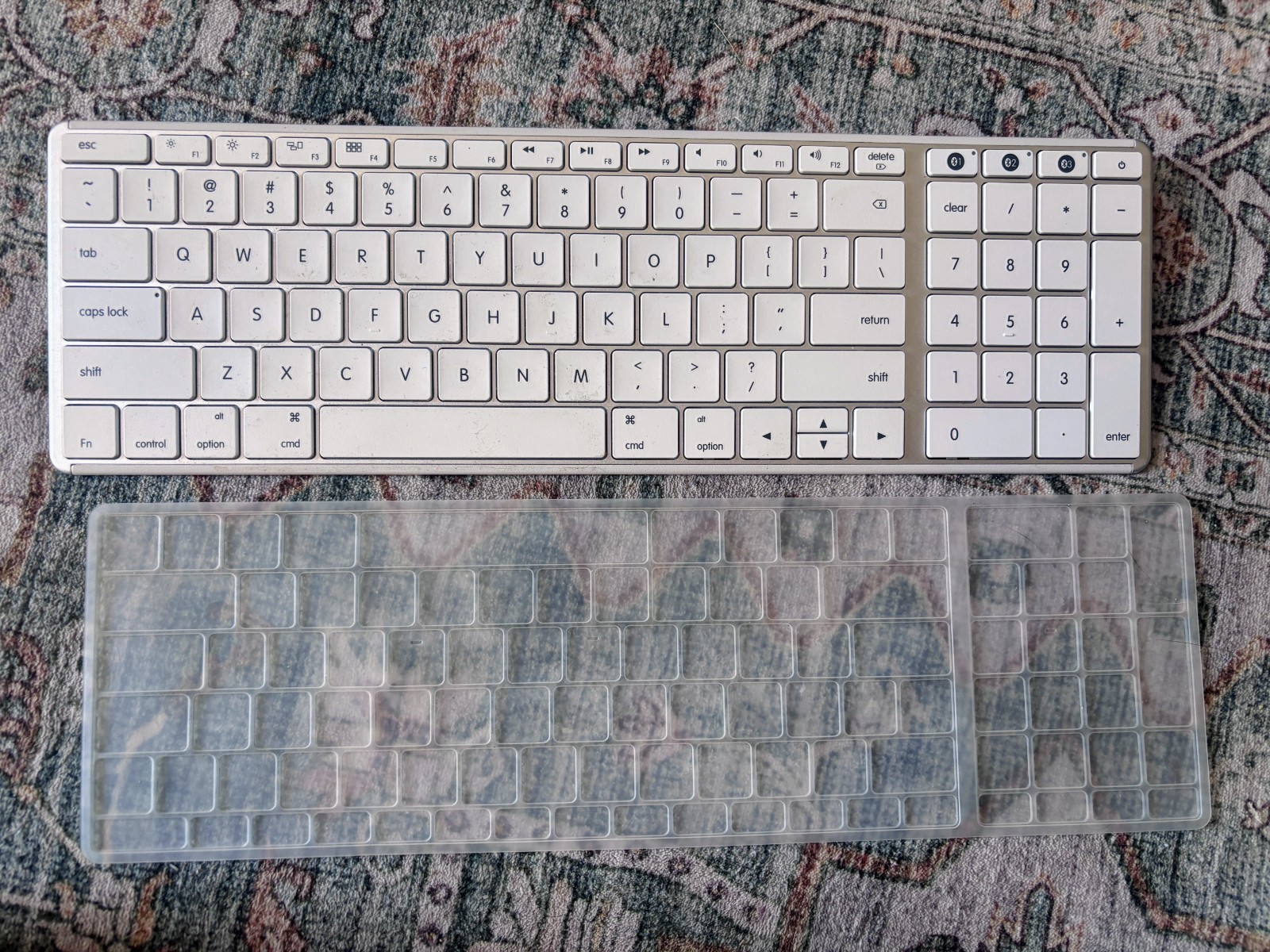 Seenda SKM64-2 Bluetooth Keyboard