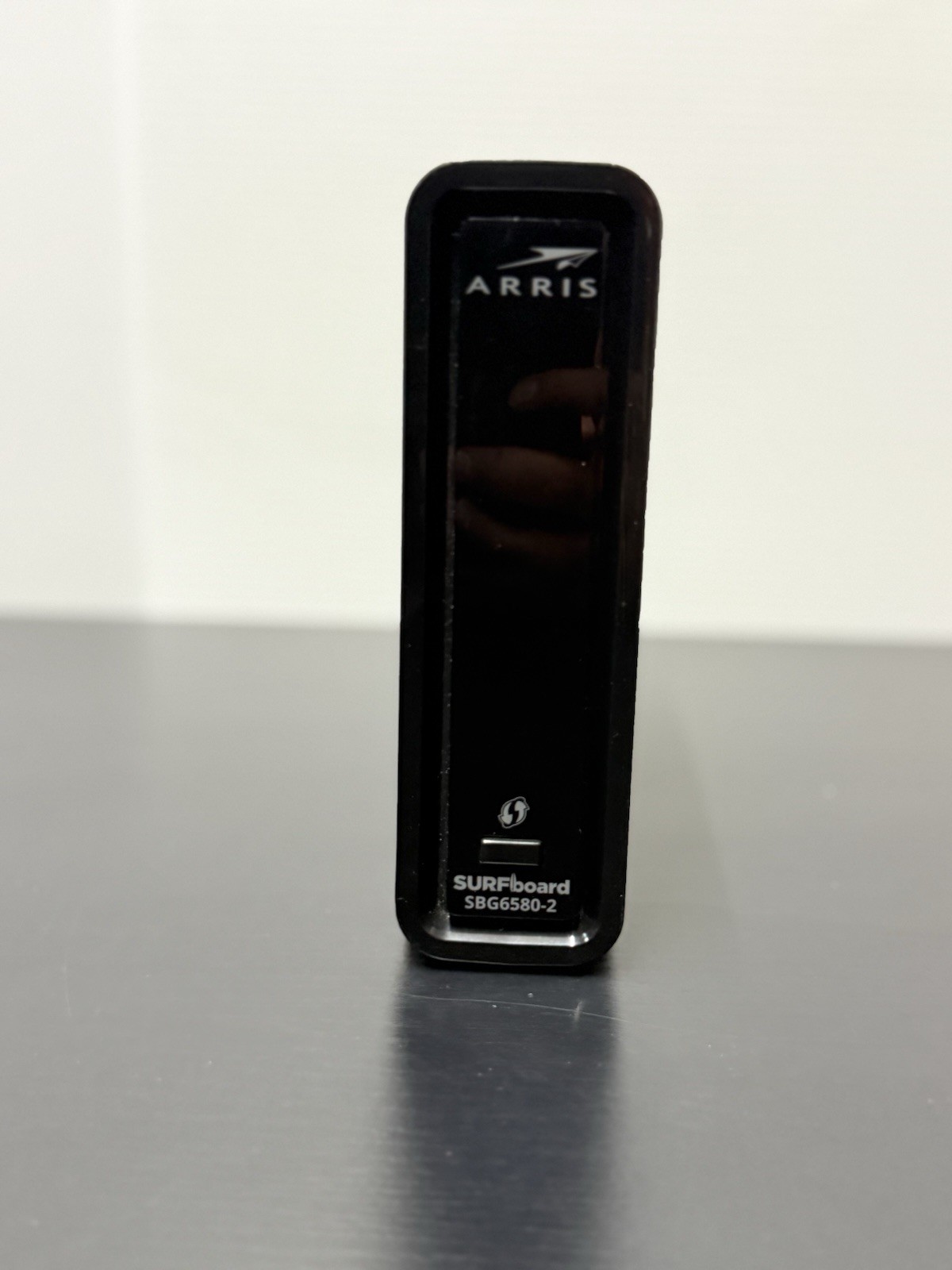 ARRIS SURFboard SBG6580-2 DOCSIS 3.0 Cable Modem and Wi-Fi Router