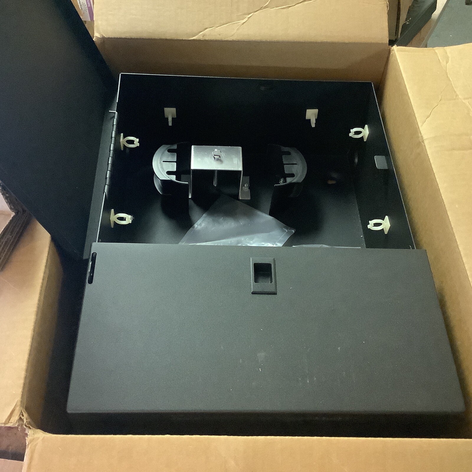 FIS Wall Mount Enclosure Patch & Splice  (8) Adapter Plate 
