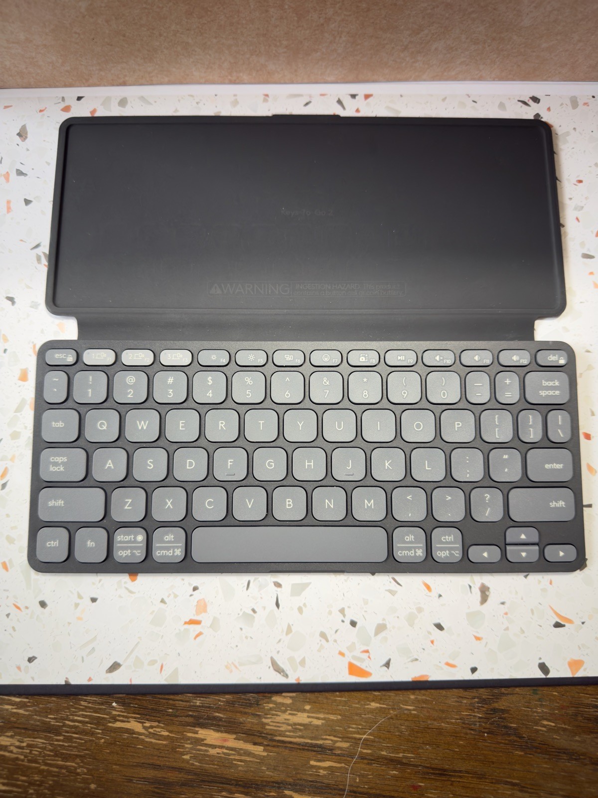 Logitech Keys-To-Go 2 Portable Bluetooth Keyboard Built-In Cover Graphite iPad