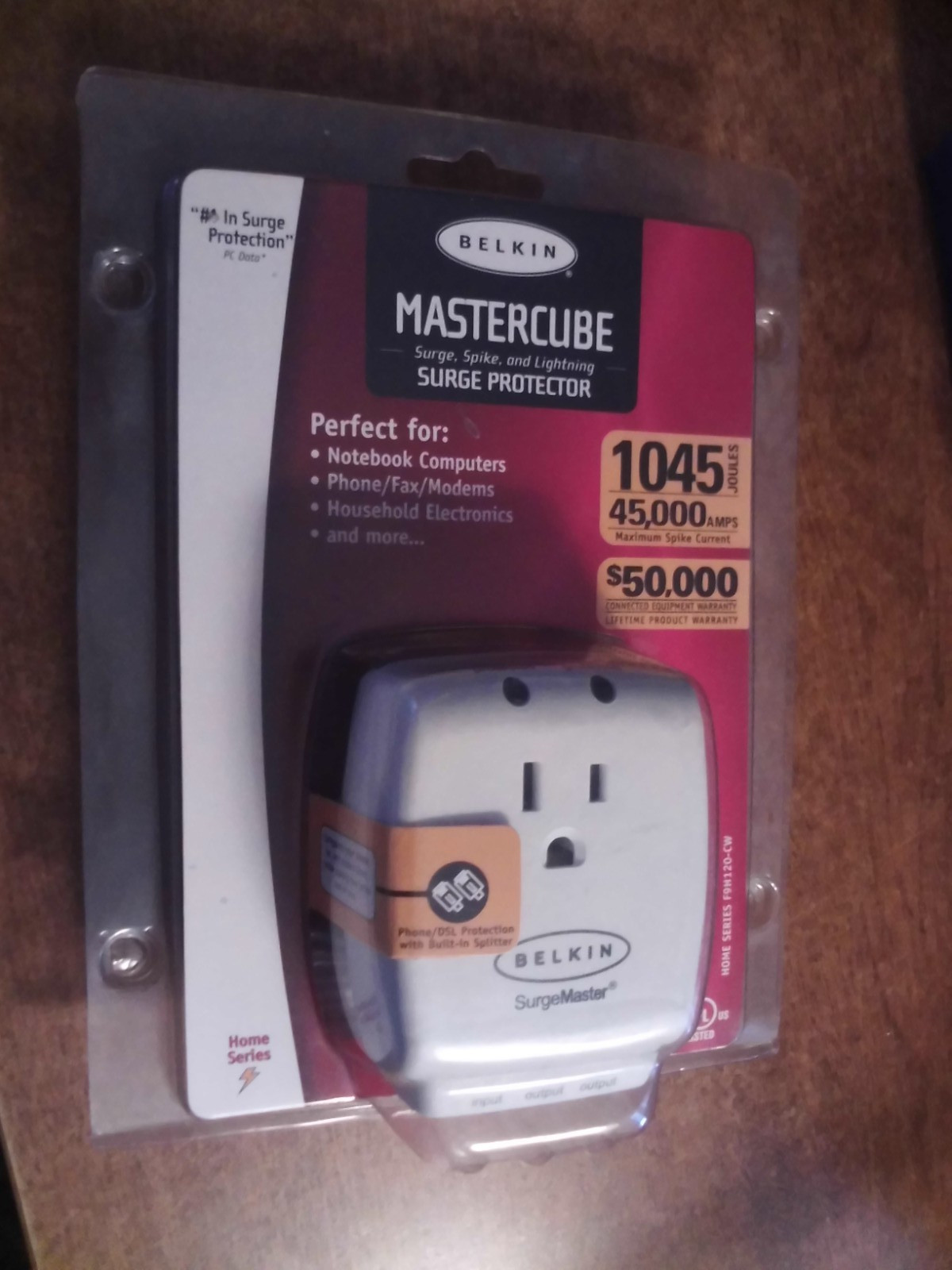 Belkin Mastercube Surge Protector - Model F9H120-CW - New