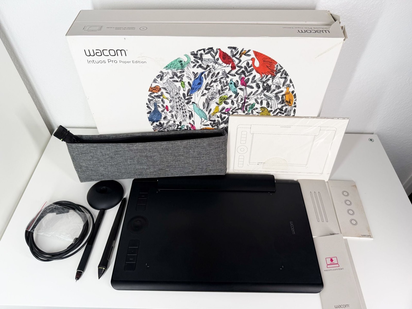 Wacom Intuos Pro Paper Edition Graphic Drawing Tablet Pro Pen 2 & Accessories