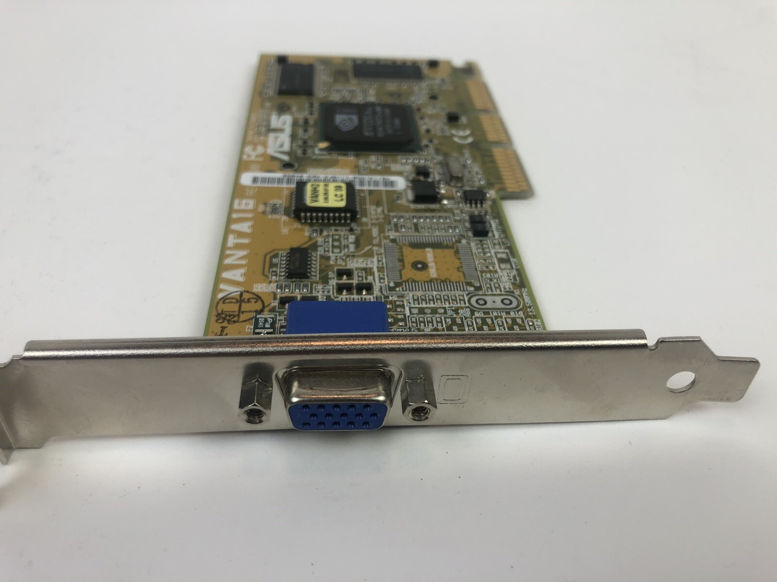 ASUS Nvidia Vanta16 Desktop Video Card RivaTNT62 64 AGP 5185-5140 (T3)